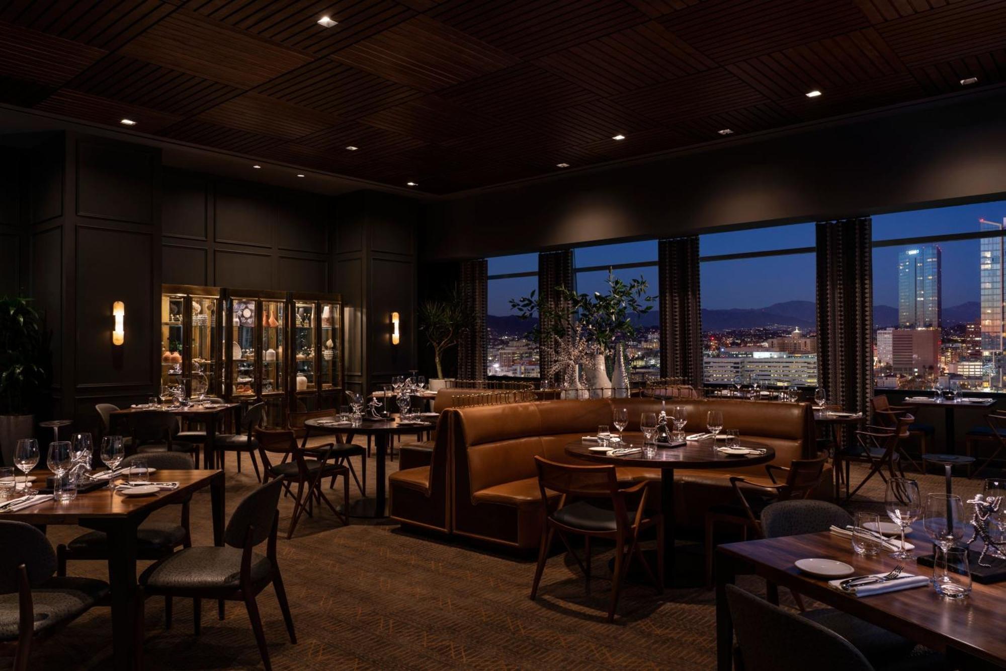 Hotel Jw Marriott Angeles L.a. Live 4*